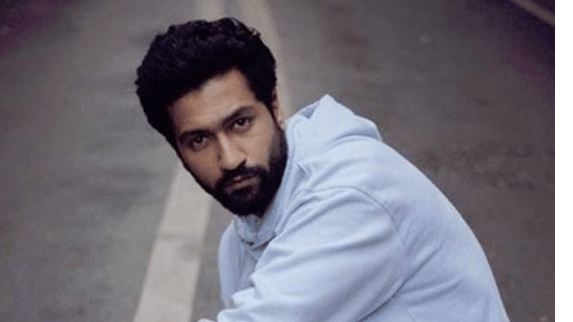 Vicky Kaushal shows amazing dance skills on Kunal Rawal ramp walk show as show stopper