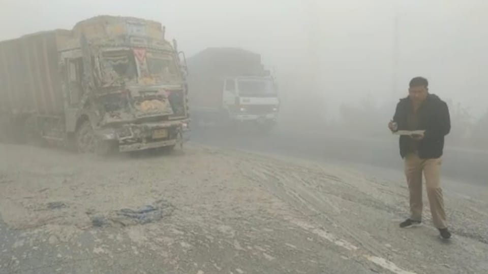 Many vehicles collided due to dense fog in Yamunanagar