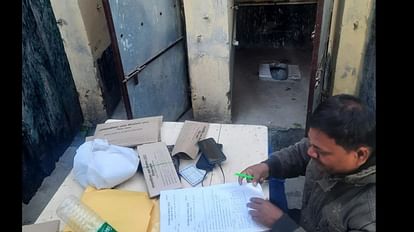 BIHAR: two booths in civic election are in the toilet, officers told- this was the 'administrative' building