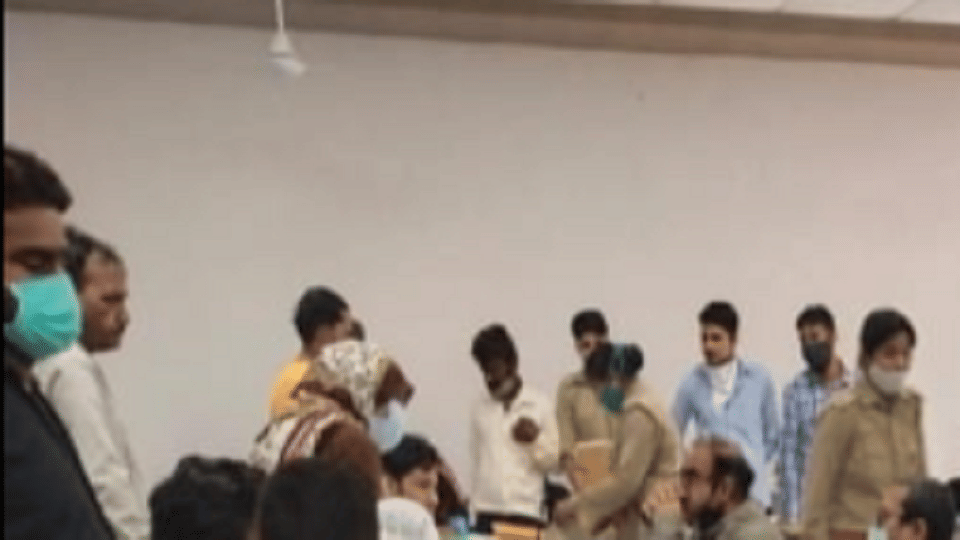 Young Man Says in Agra family counseling center can leave girlfriend, doesnt want to leave his wife