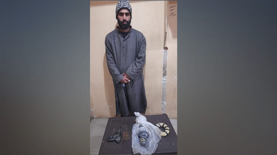LeT terrorist Associate Arrested in Baramulla by police with Ied Arms and Ammunition