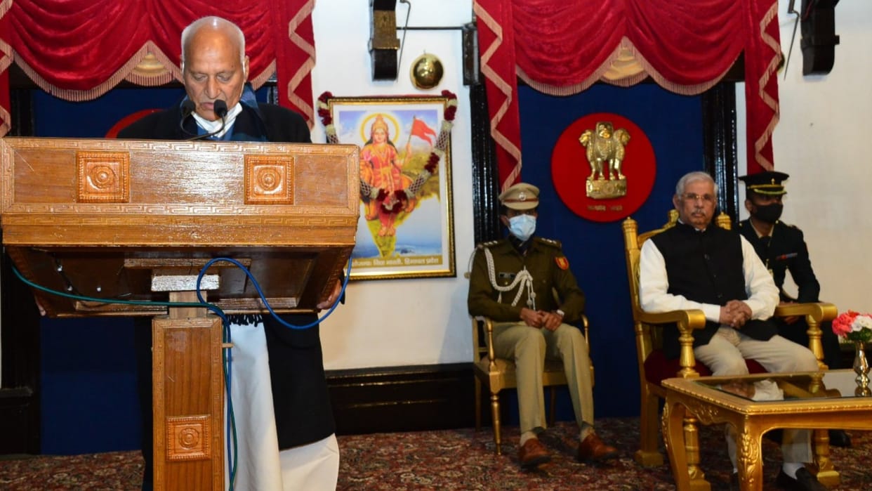 protem speaker chander kumar takes oath in raj bhawan shimla