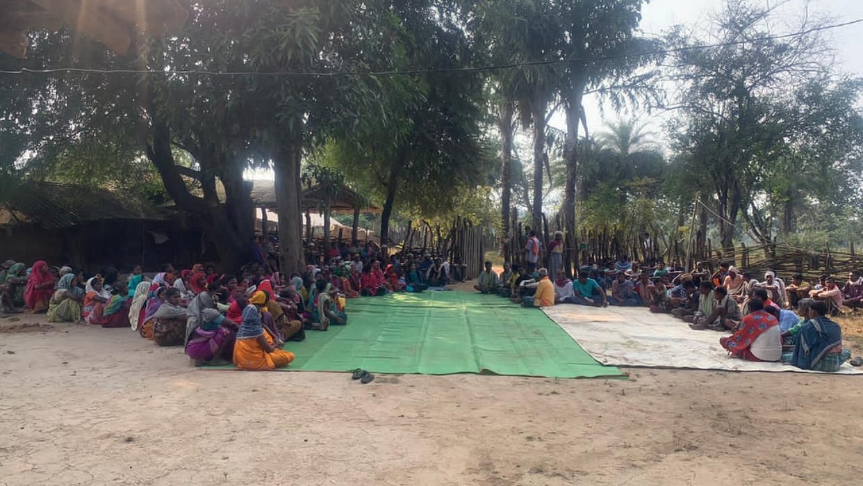 chhattisgarh villagers protest against opening of bsf camp in kanker