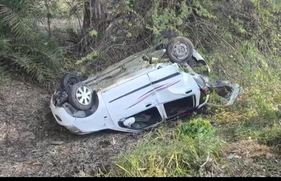 road accident in banda, three people injured