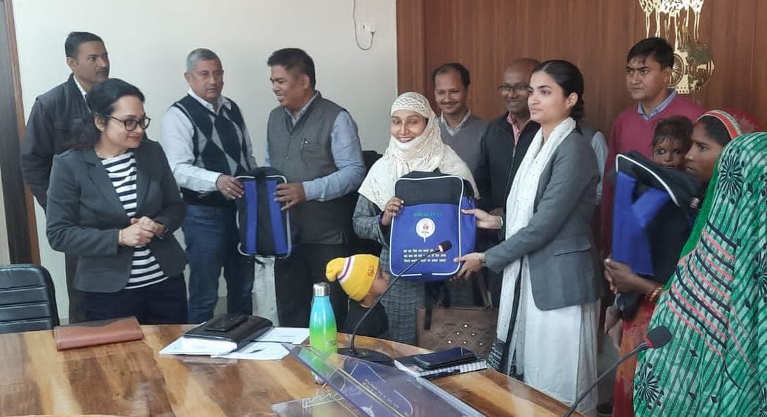 Chitrakoot: CDO held a meeting with the newborn and his mother