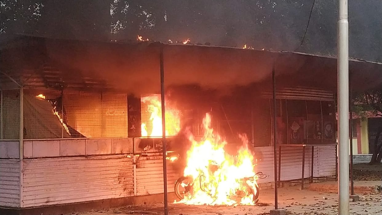 Allahabad University Violence: Dispute With Security Guards, Firing in Prayagraj University News in Hindi