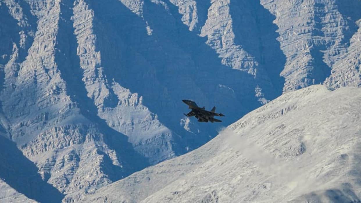 India China Clash in Arunachal Pradesh led Army to use Navy equipments for LAC security news in hindi