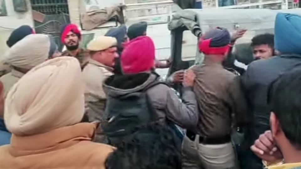 Jalandhar: Three Young man driving bullet clashed with police in Latifpura