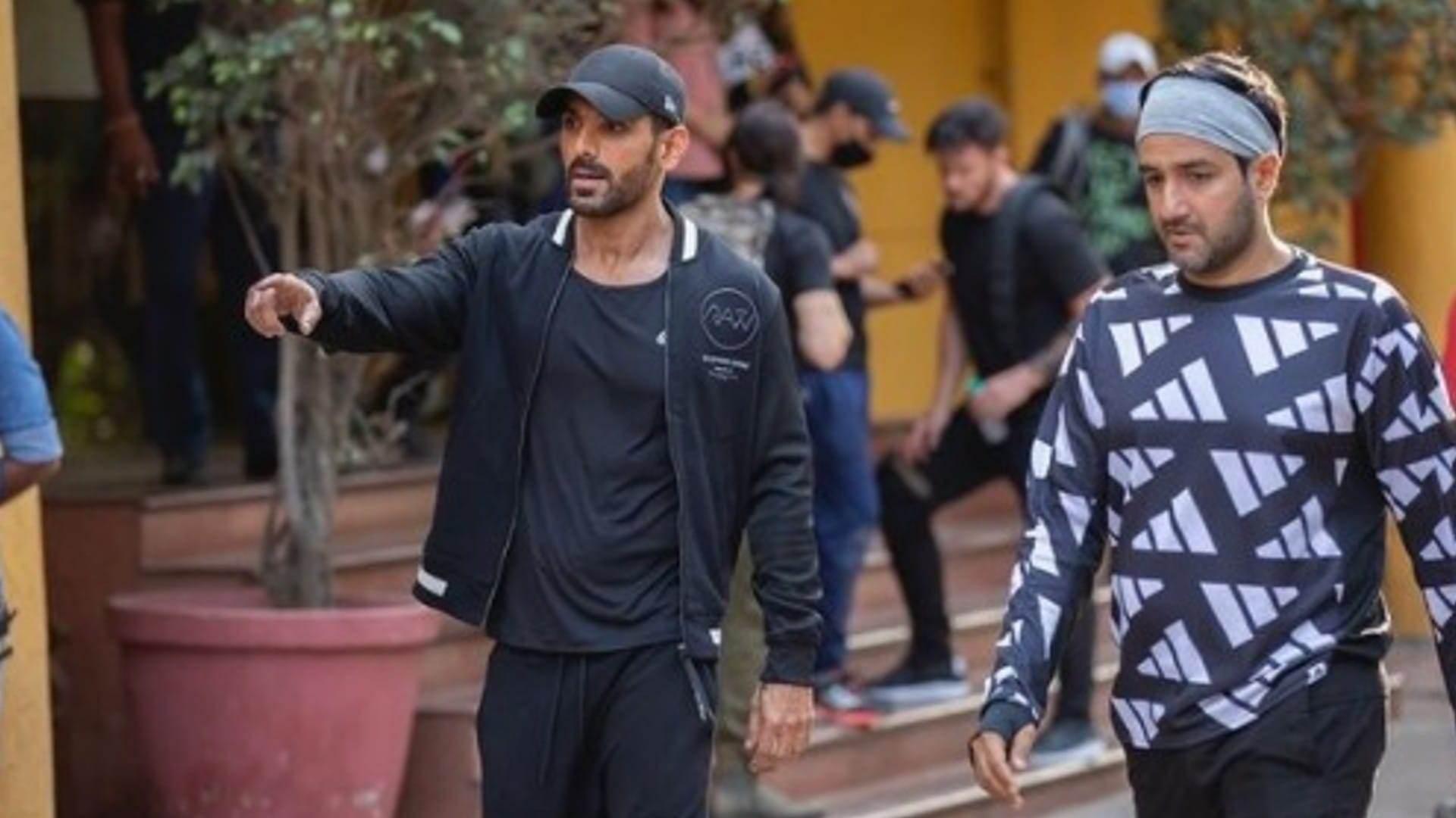 Shah Rukh Khan now praises John Abraham for pathaan but during Kaal he did not want to even meet him