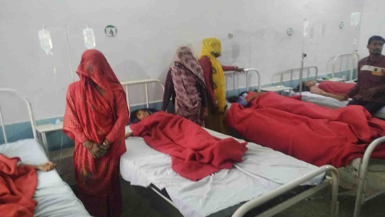 Mahoba: condition of 15 girl students deteriorated due to mid-day meal
