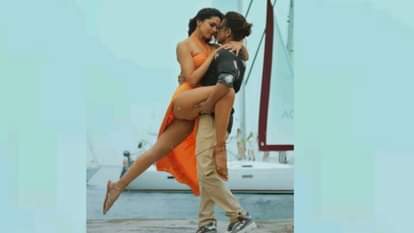 फिल्म पठान के गाने का एक दृश्य।