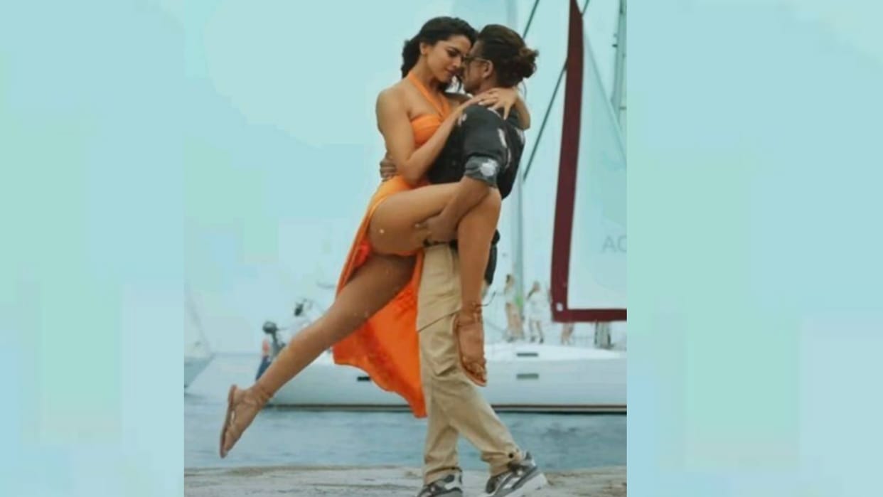 Pathaan Controversy BSP MP danish ali support shahrukh khan deepika padukone bhagwa besharam rang in lok sabha