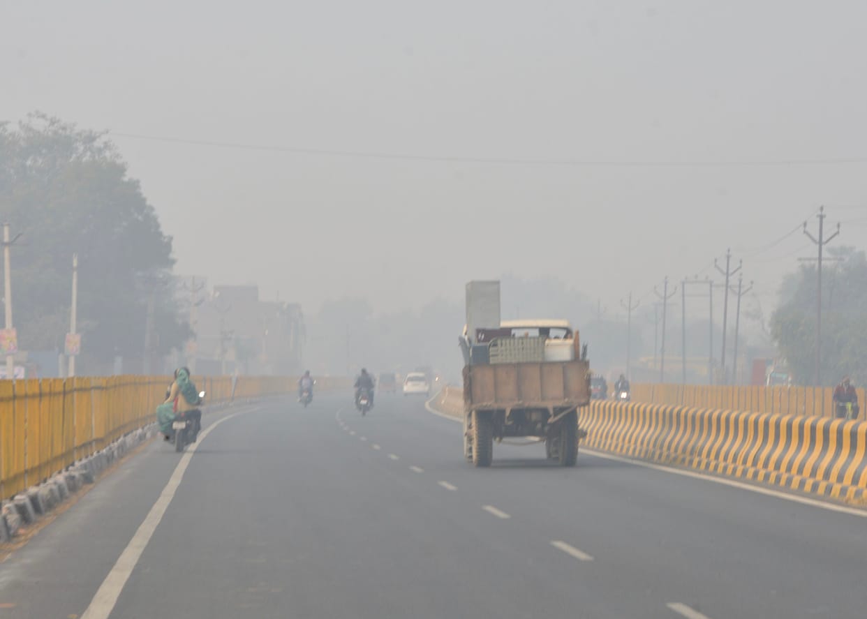 Due to melting and fog, air quality started deteriorating in firozabad