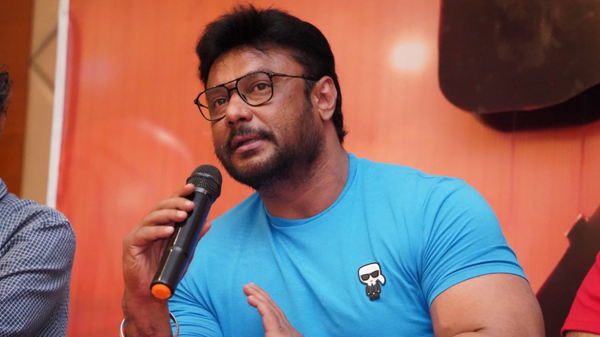 Darshan Thoogudeepa hit by slipper in His movie Kranti Promotional Event video went Viral on social  media