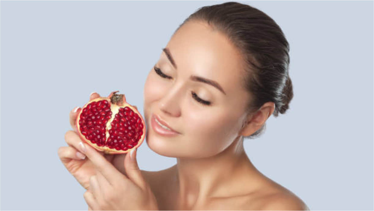 want young and glowing skin drink pomegranate peel detox drink