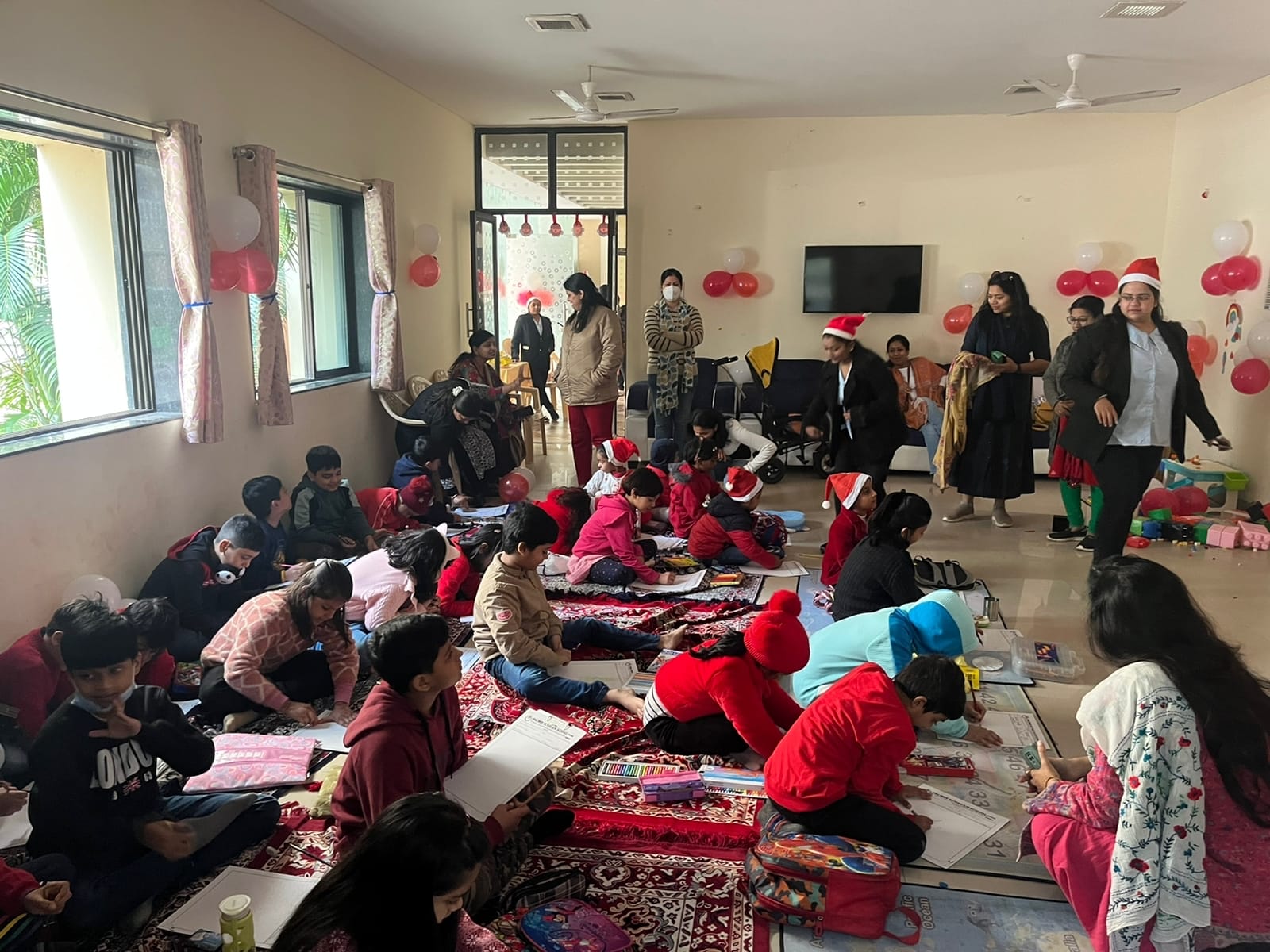 Christmas carnival organized by Toddlers and Kids and Amar Ujala in RWA, the enthusiasm of children