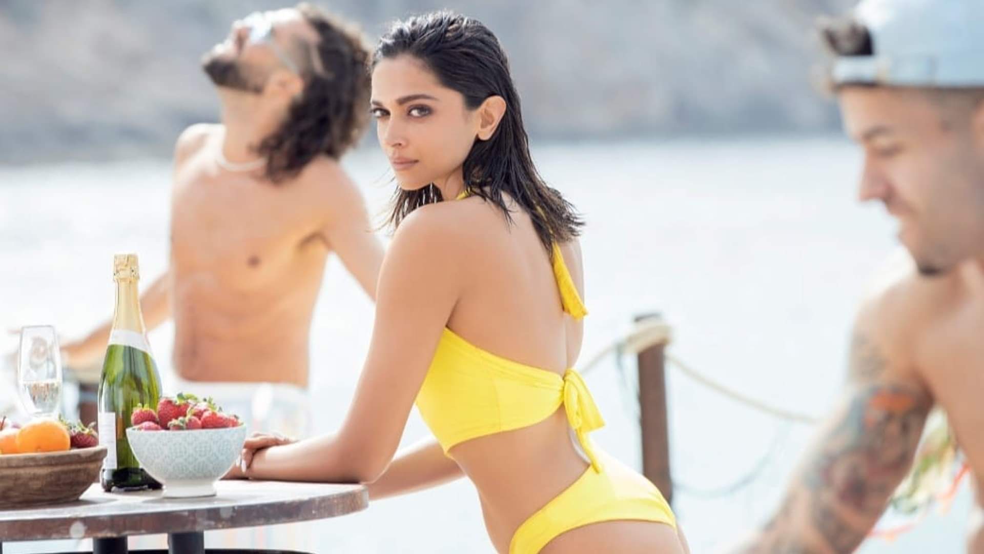 Pathaan controversy amar ujala poll how all this will benefit shahrukh deepika movie know about people opinion