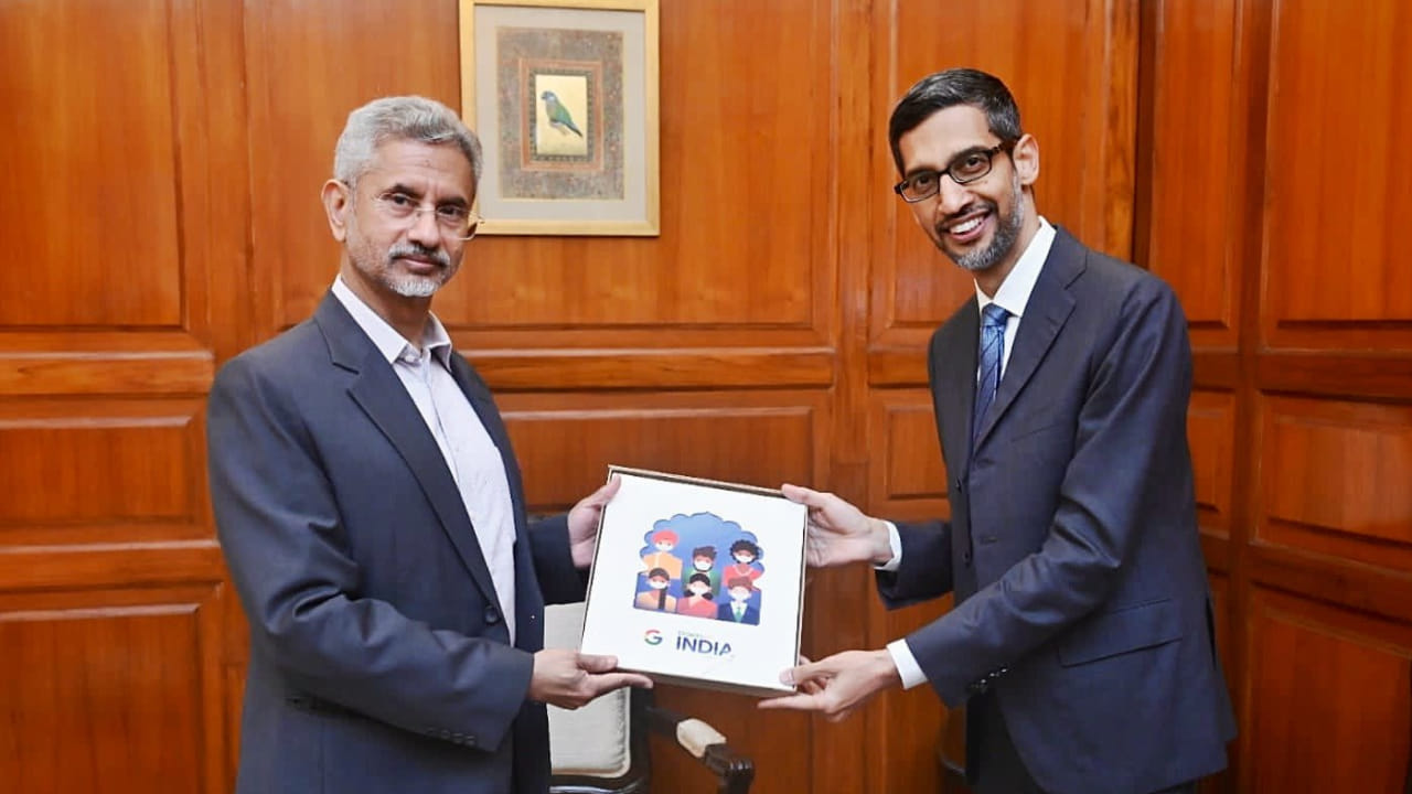 Sundar Pichai: рдЧреВрдЧрд▓ CEO рдкрд┐рдЪрд╛рдИ рдиреЗ рд╡рд┐рджреЗрд╢ рдордВрддреНрд░реА рдЬрдпрд╢рдВрдХрд░ рд╕реЗ рдХреА рдореБрд▓рд╛рдХрд╛рдд, рднрд╛рд░рдд рдореЗрдВ рдбрд┐рдЬрд┐рдЯрд▓ рдХреНрд░рд╛рдВрддрд┐ рдкрд░ рд╣реБрдИ рдЪрд░реНрдЪрд╛ Google CEO Sundar Pichai meets EAM S Jaishankar discusses about India digital transformation