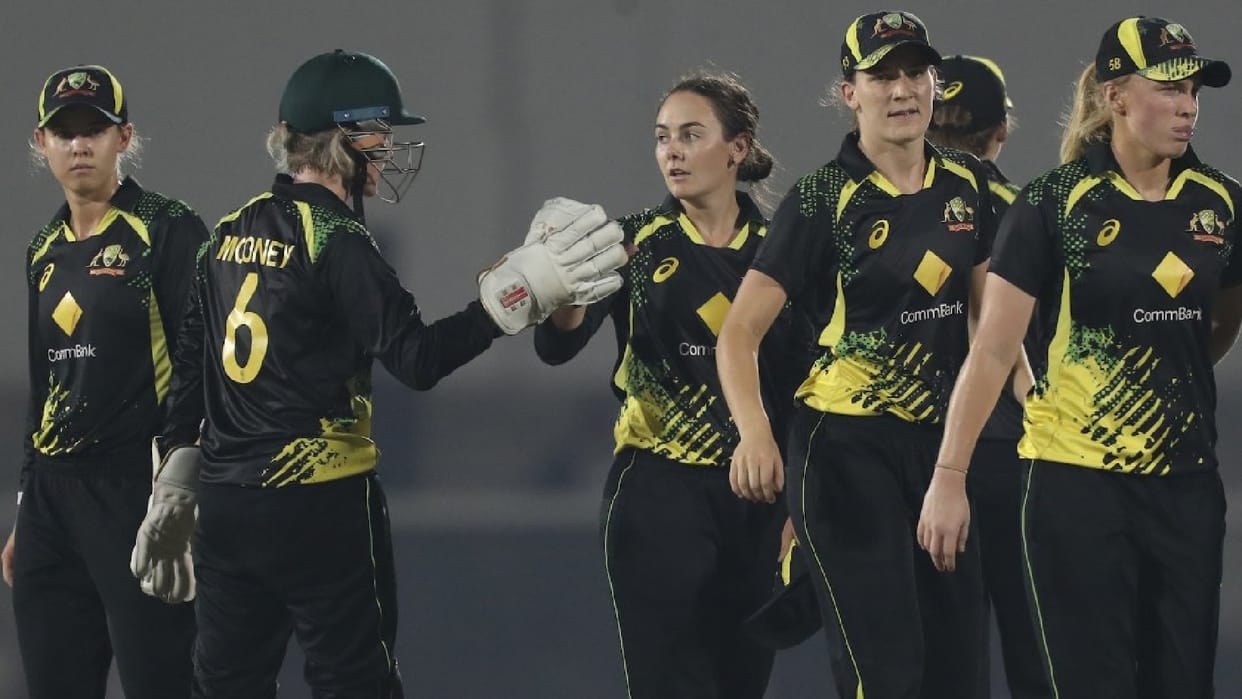 IND W vs AUS W 5th T20 Live Score Today Match India vs Australia Women's Cricket Scorecard News in Hindi