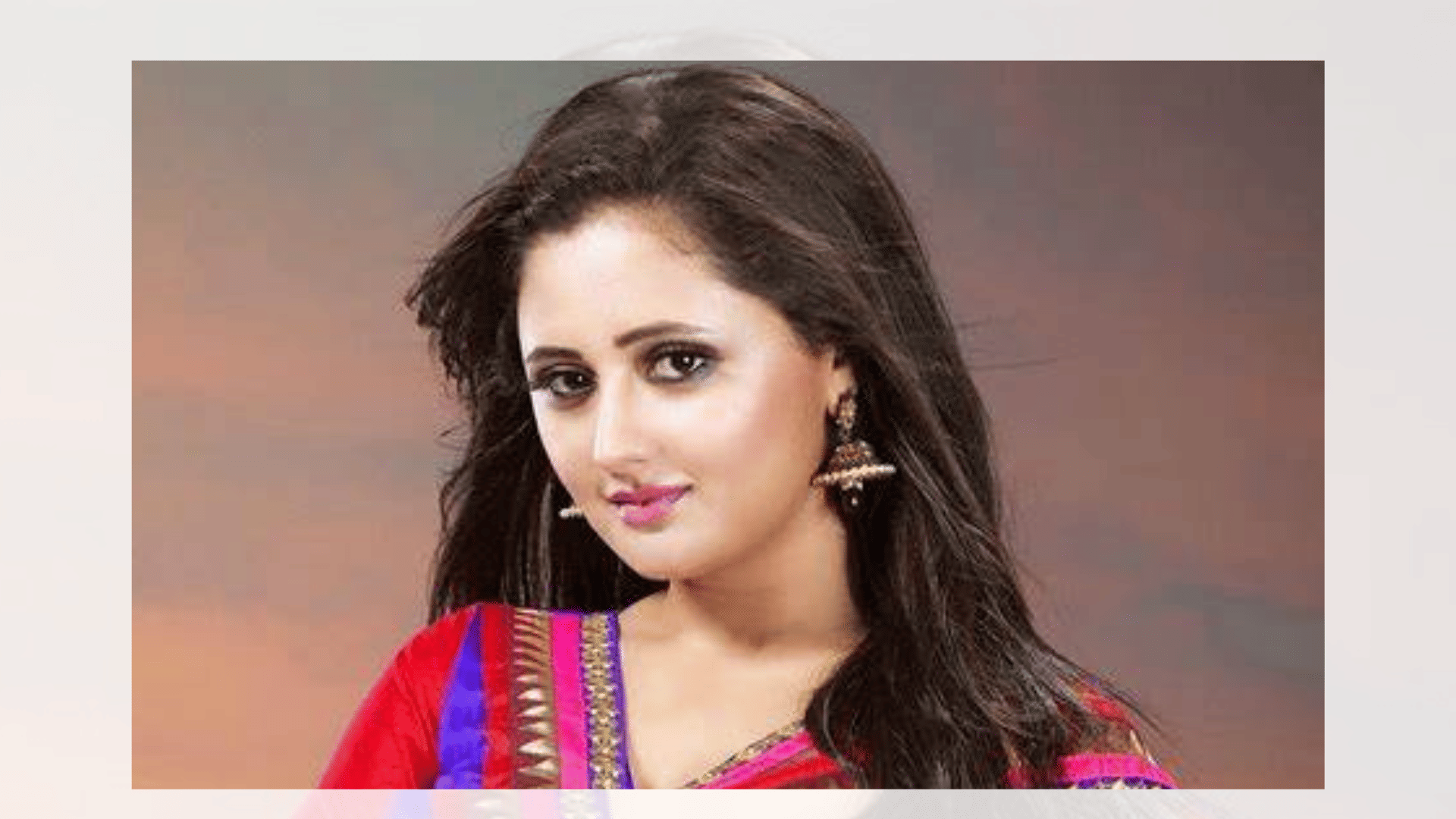 Rashmi Desai support Shahrukh Khan and Deepika Padukone film Pathaan Besharam rang song