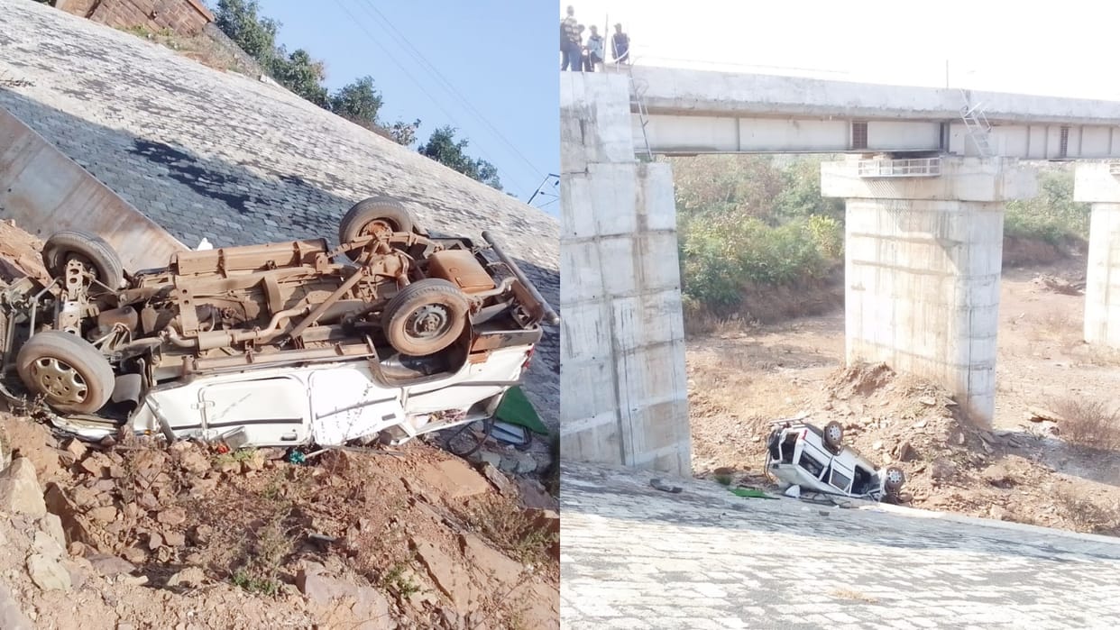 Car of forest produce employees going to attend herbal fair overturned manager death in Damoh