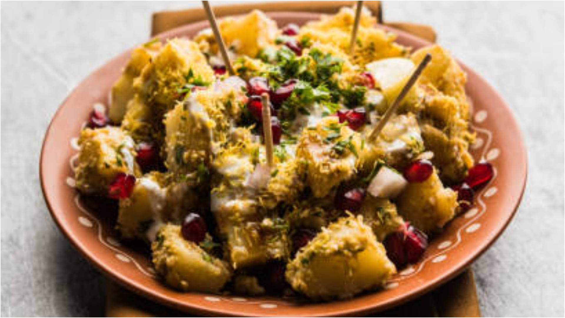 Winter Special Recipes How To Make Sweet Potato Or Shakarkandi Chaat Recipe in Hindi