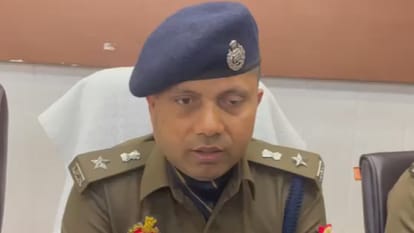 A constable who was absent for a long time in Mathura died in police line