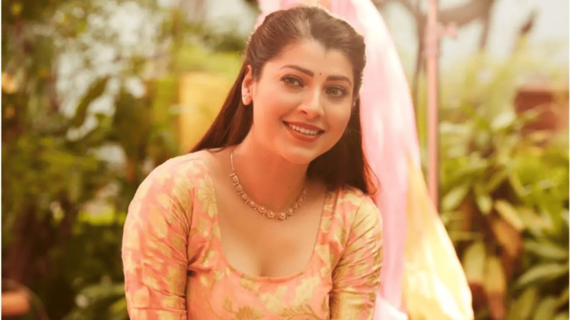 Marathi actress Tejaswini Pandit reveals that her apartment landlord ask for sexual favour