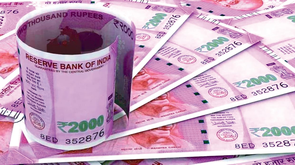 5,000 challan was deducted from the vehicle when he complained about taking bribe
