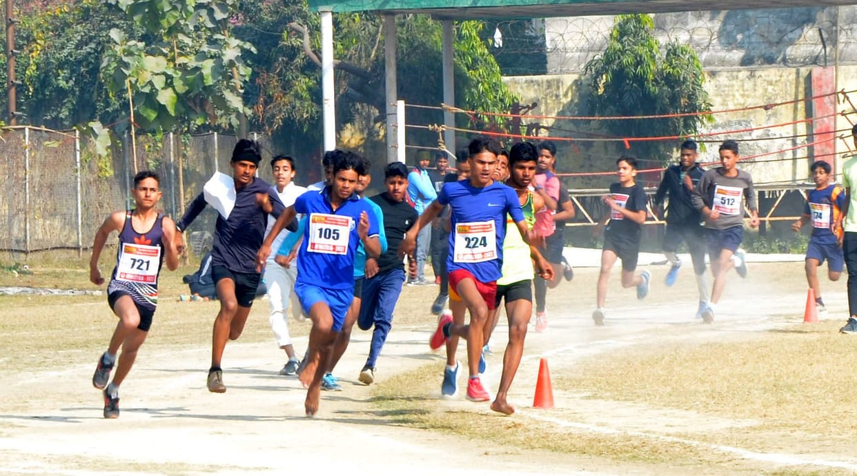 Mohan, Saurabh, Shivani and Tanu stood first in 100 meter race