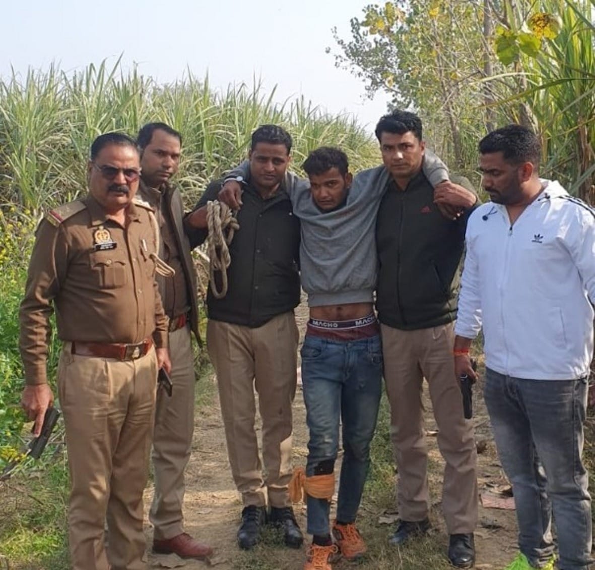 The police went astray after going close to the murderers