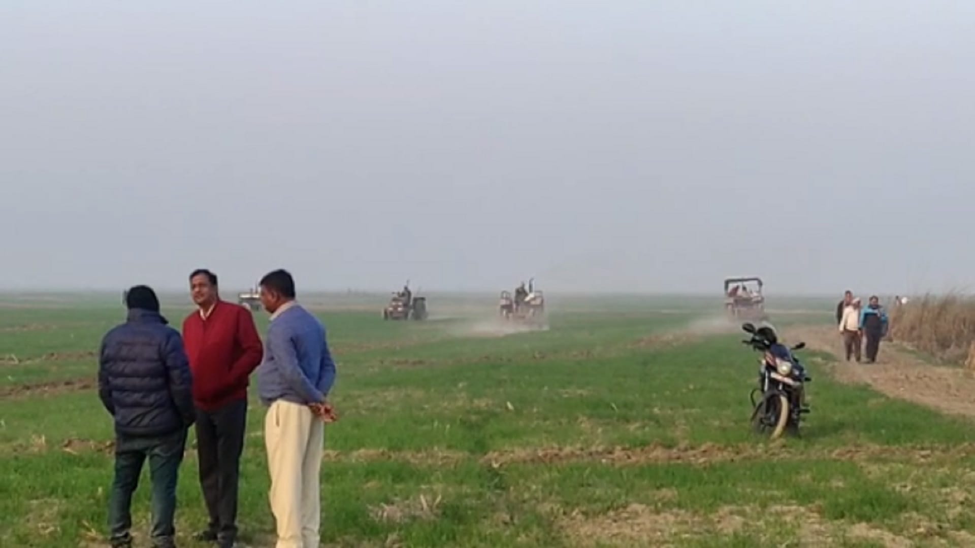 The officials freed one thousand bighas of land encroachment in Ravli Ganga Khadar in Bijnor