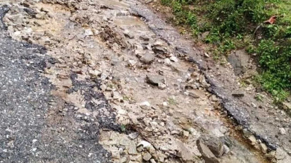 Villagers upset due to non-repair of Bhingrada-Kharhi motorway
