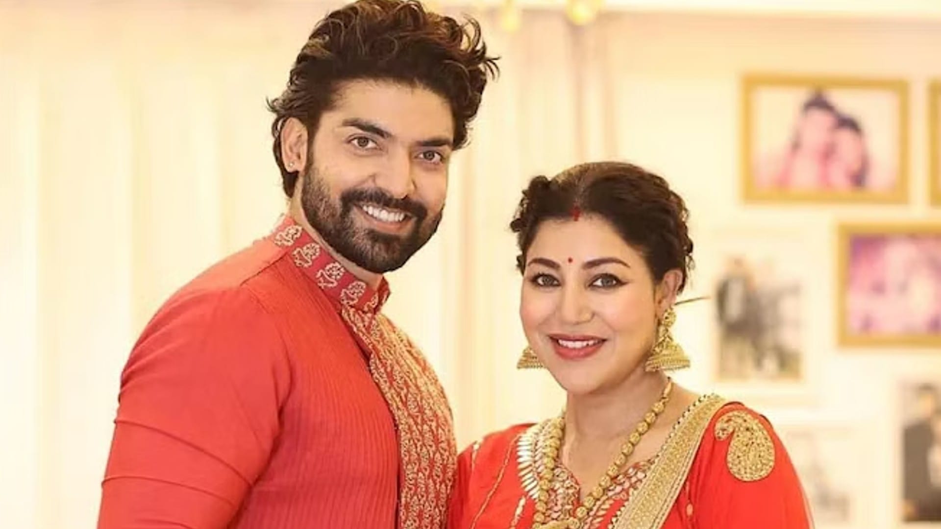 Stars fall in Love On set Gurmeet Choudhary Debina Bonnerjee Ravi Dubey Sargun Mehta shrenu parekh