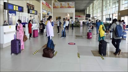 hand baggage scanning at airports