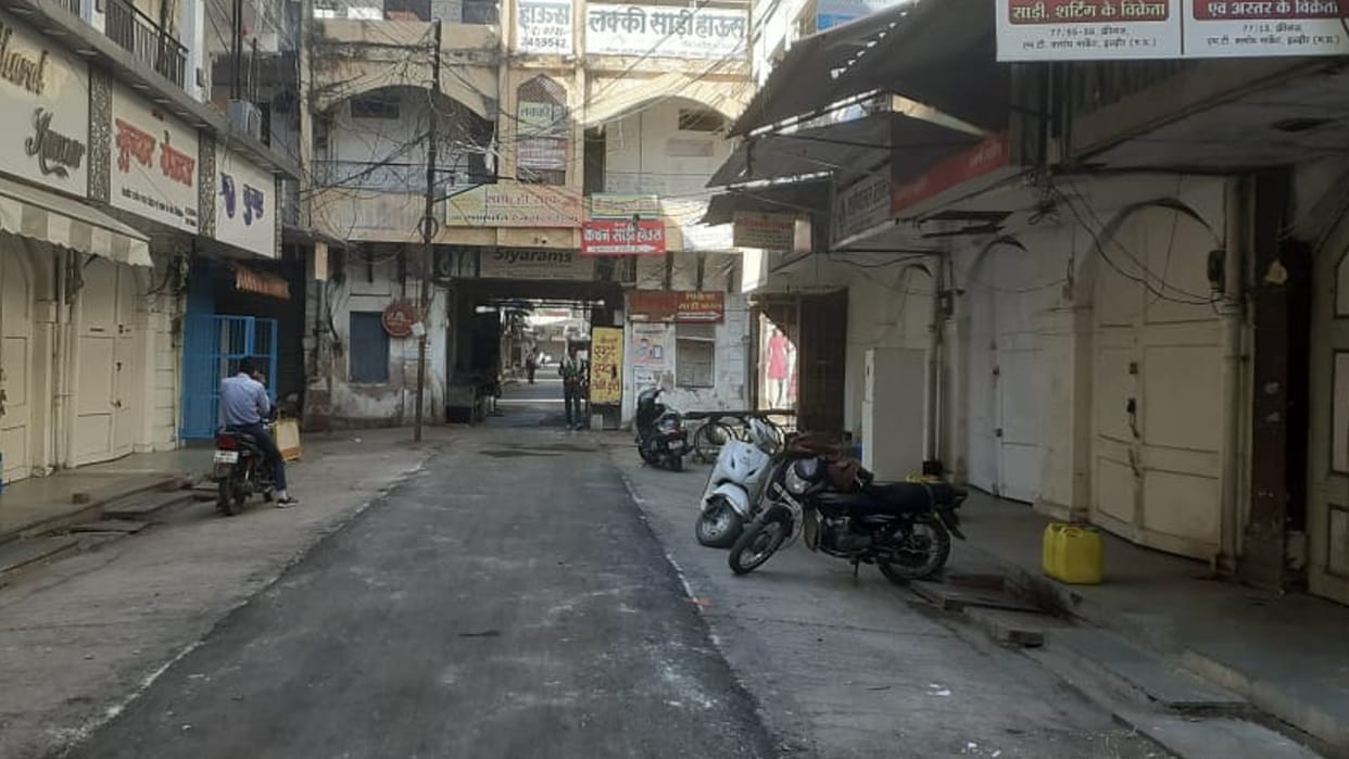 Indore market closed, procession taken out in protest against declaration of Sammed Shikharji as a tourist des