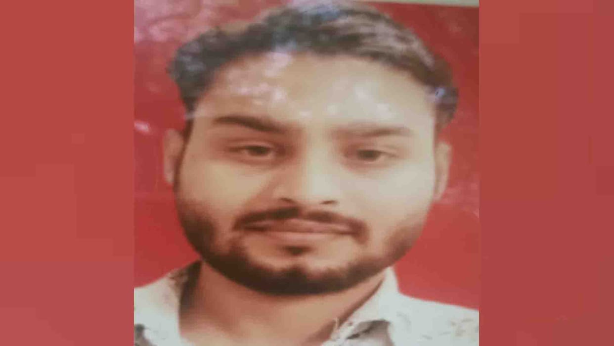 Jalaun Accident: Bike rider died due to unknown vehicle collision