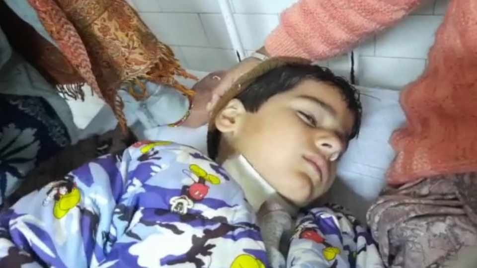 Man attacked six year old child with knife on his throat in Batala