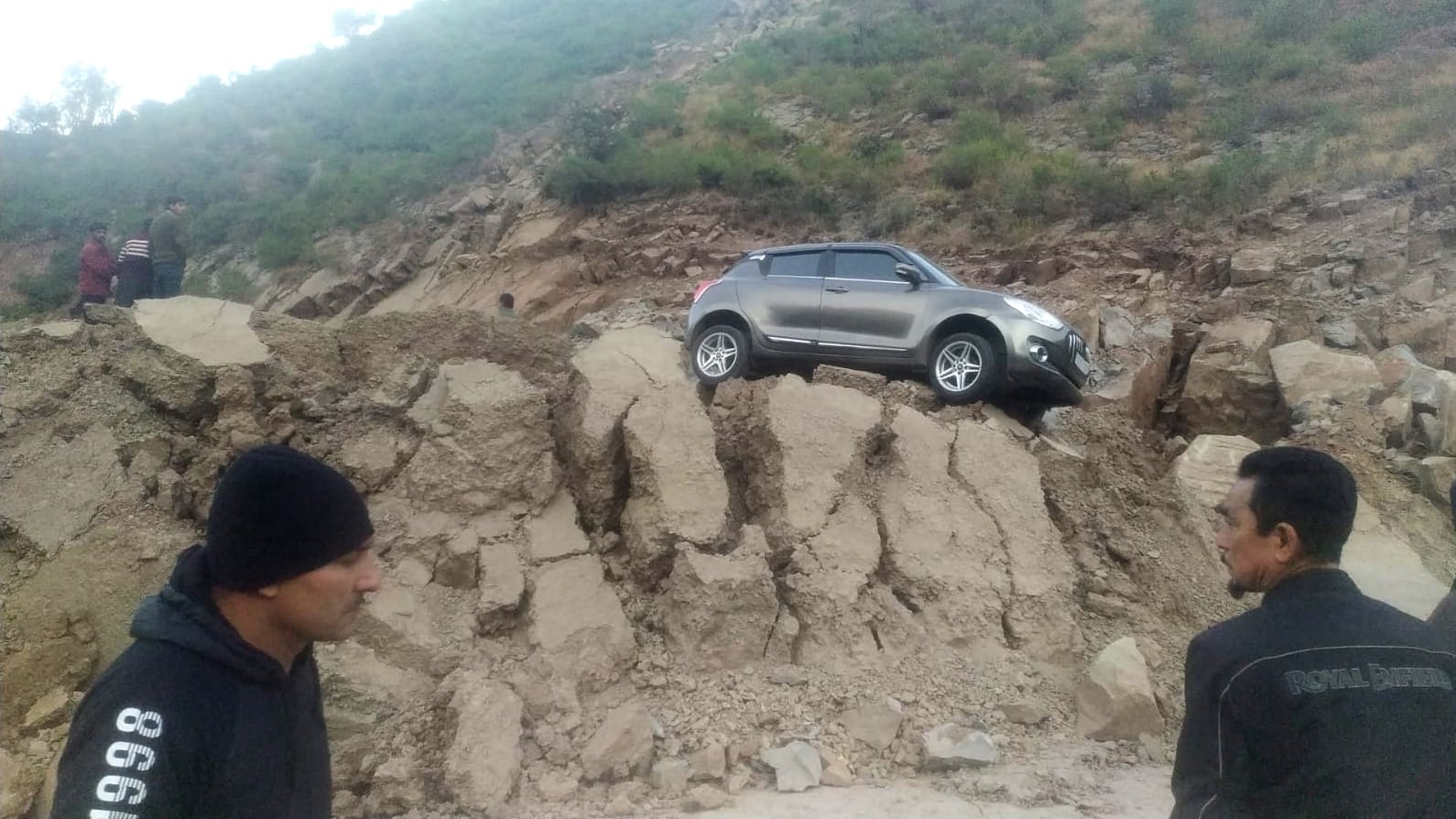 jammu kashmir weather Chille Kalan knocked in valley coldest night of season recorded in Srinagar