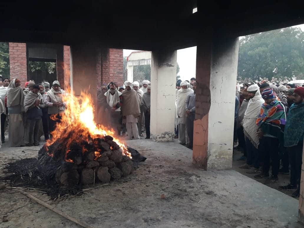 Shaurya was cremated in sad atmosphere in Baghpat and there was an atmosphere of sorrow in family
