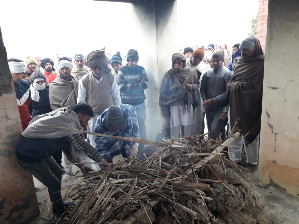 Shaurya was cremated in sad atmosphere in Baghpat and there was an atmosphere of sorrow in family