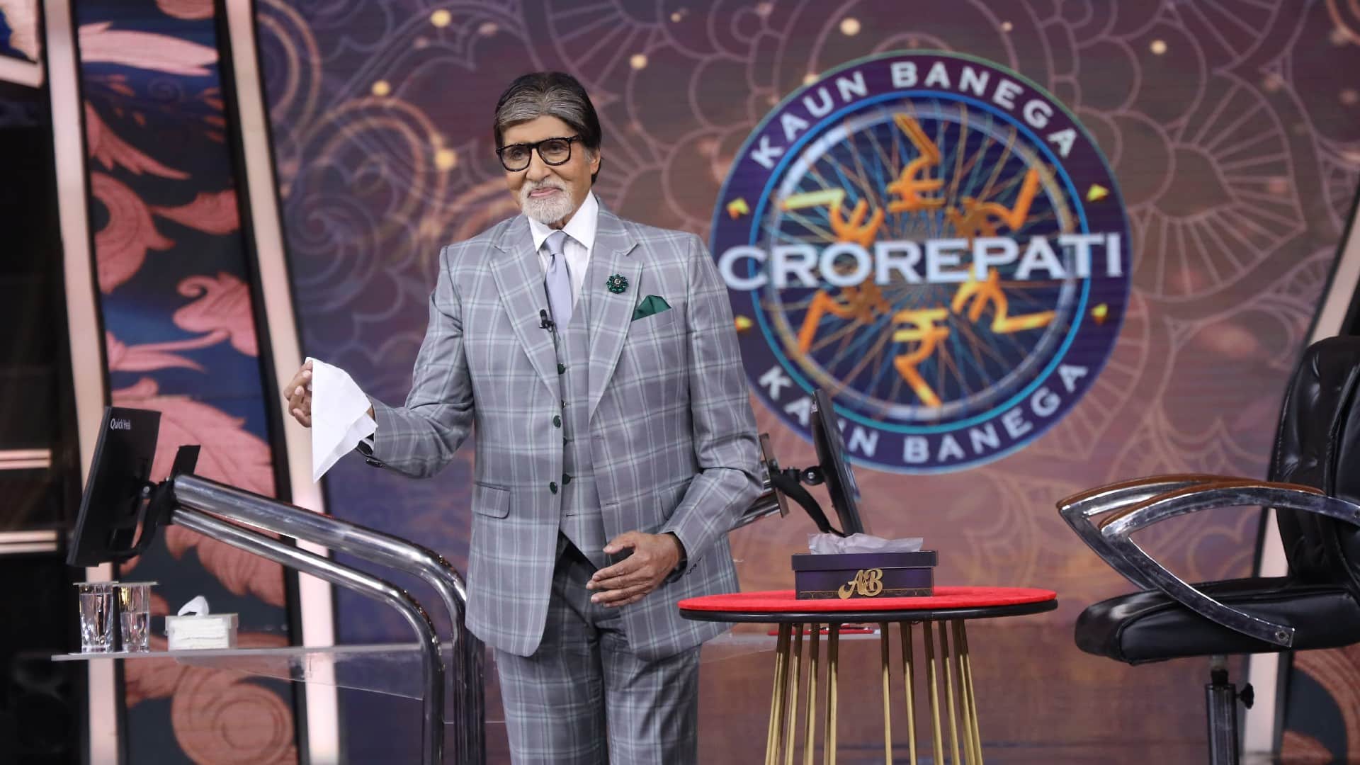 KBC 14 finale week shark tank india ready to invest 100 crore Amitabh Bachchan venture Of Tissue papers