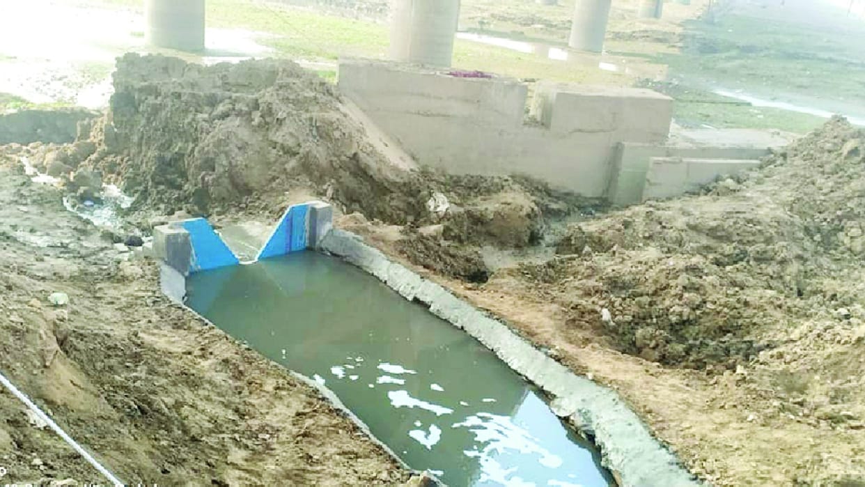Even after bioremedial treatment, the dirty water of the houses is falling in the Ganges