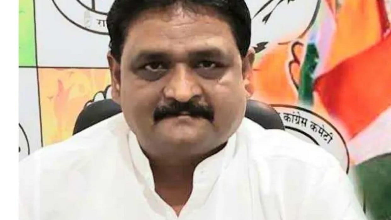 congress targets bjp mp's over song 'besharam rang' controversy