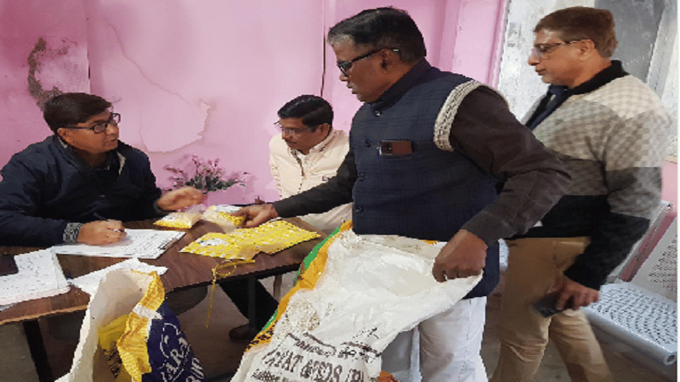 Allopathic medicines in Ayurveda packing one arrested in etah
