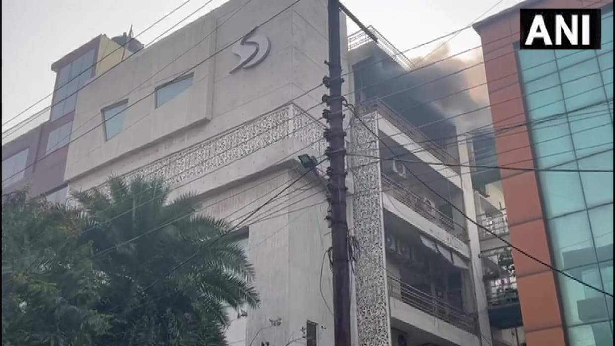 fire in 5th story of space designer international in noida