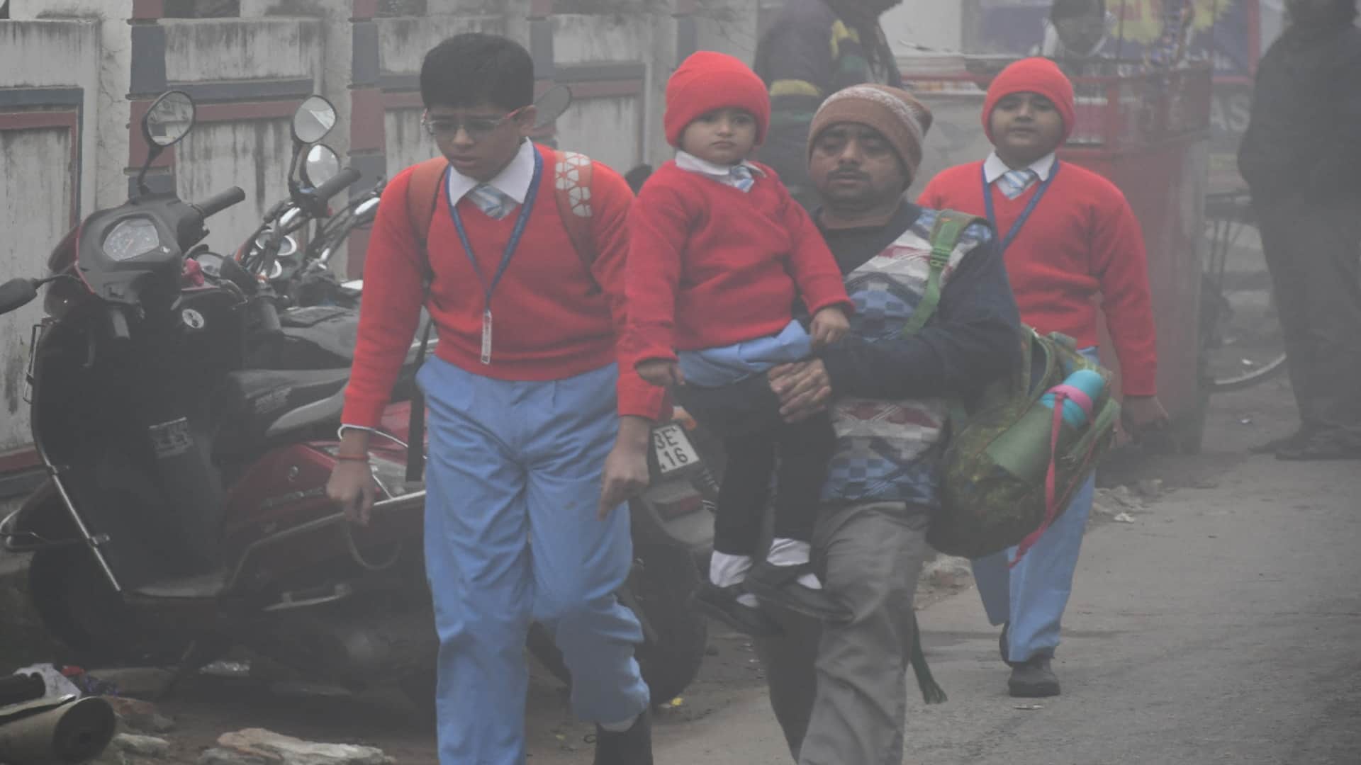 Bus train-flight all affected due to fog in Gorakhpur