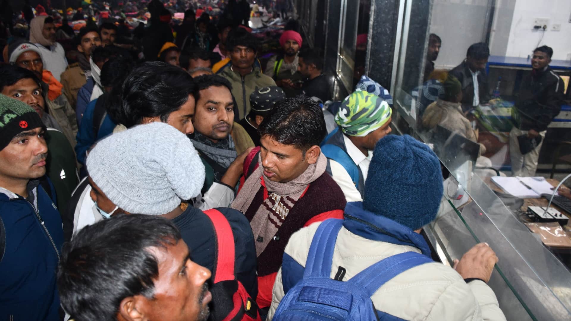 Bus train-flight all affected due to fog in Gorakhpur