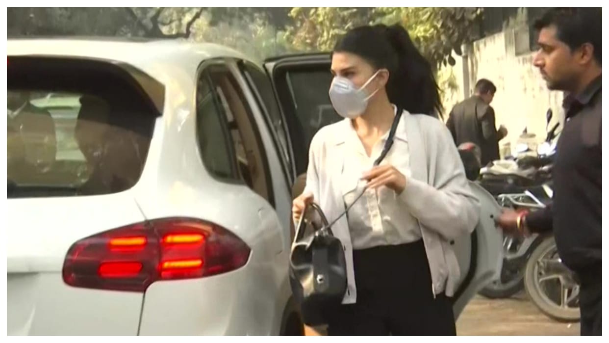 Jacqueline Fernandez plea for go to abroad court seeks response from ED in 200 crore money laundering case