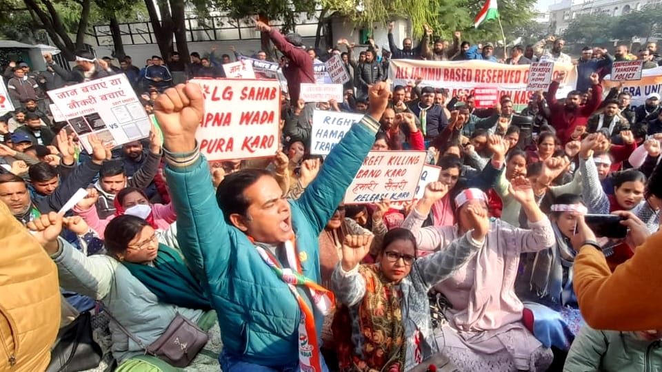 jammu based reserved category employees working in Kashmir protest outside BJP headquarters